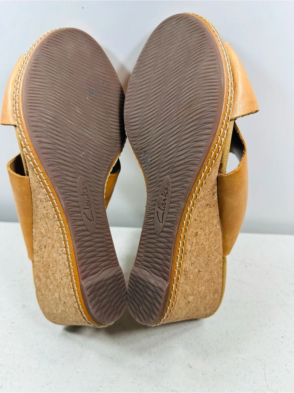 Clarks Tan Leather Wedge Sandals - Women's Comfort Slide size 9